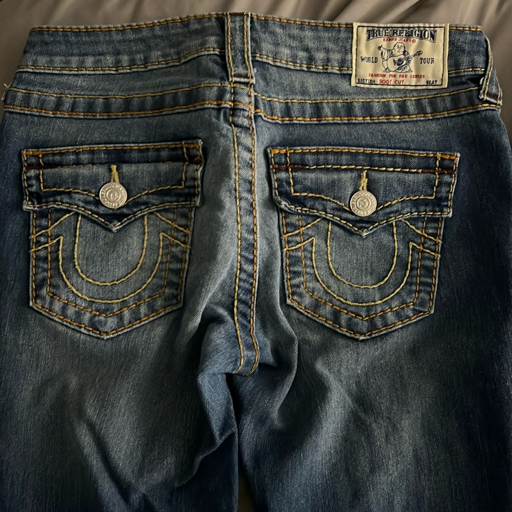 True Religion jeans Size 27 Gold stitch